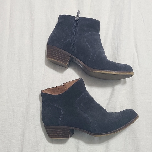 Lucky Brand Blue Suade Booties - Size 8.5 - Picture 1 of 5